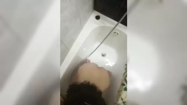 Uzbek brunette on her knees sucking
