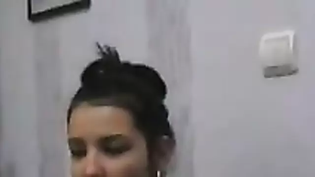 Girlfriend show her tight ass