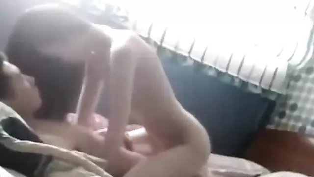 Beautiful skinny Uzbek woman had sex with morning